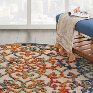 HomeRoots 5' Elegant Ivory and Blue Floral Area Rug for Indoor and Outdoor Spaces - Durable & Stylish Design 5' Round 385032
