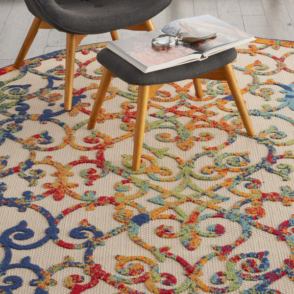 HomeRoots 5' Elegant Ivory and Blue Floral Area Rug for Indoor and Outdoor Spaces - Durable & Stylish Design 8' Round 385039