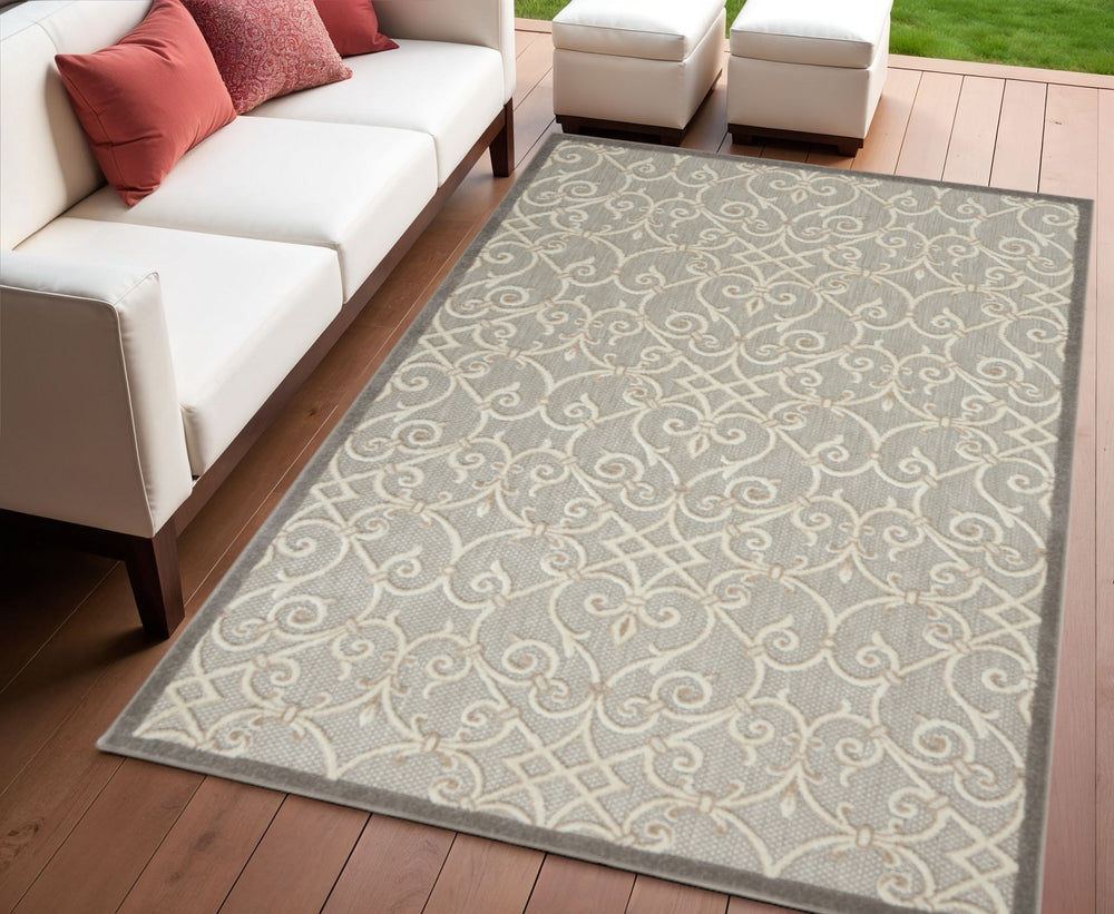 Homeroots 4' X 6' Gray And Ivory Area Rug - Durable Indoor Outdoor Design For Stylish Patios, Porches & More! 4?X6? Polypropylene 385049
