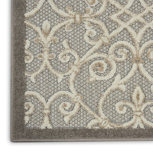 HomeRoots 5' Blue and Gray Floral Indoor Outdoor Area Rug - Timeless Elegance for Any Space, Easy Care 5?x8? 385052