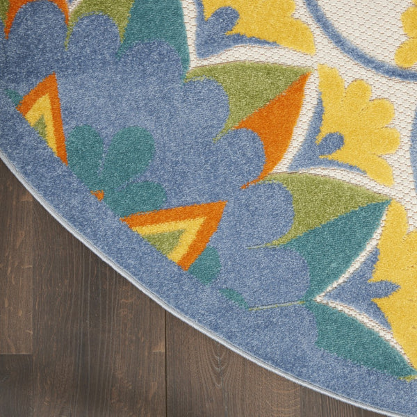 HomeRoots 5' Stylish Ivory and Blue Floral Area Rug - Durable Indoor/Outdoor Design for Elegant Spaces 5' Round 385061