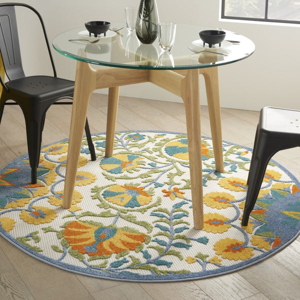 HomeRoots 5' Stylish Ivory and Blue Floral Area Rug - Durable Indoor/Outdoor Design for Elegant Spaces 5' Round 385061