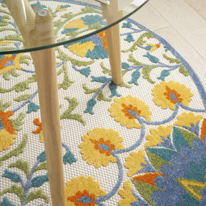 HomeRoots 5' Stylish Ivory and Blue Floral Area Rug - Durable Indoor/Outdoor Design for Elegant Spaces 5' Round 385061