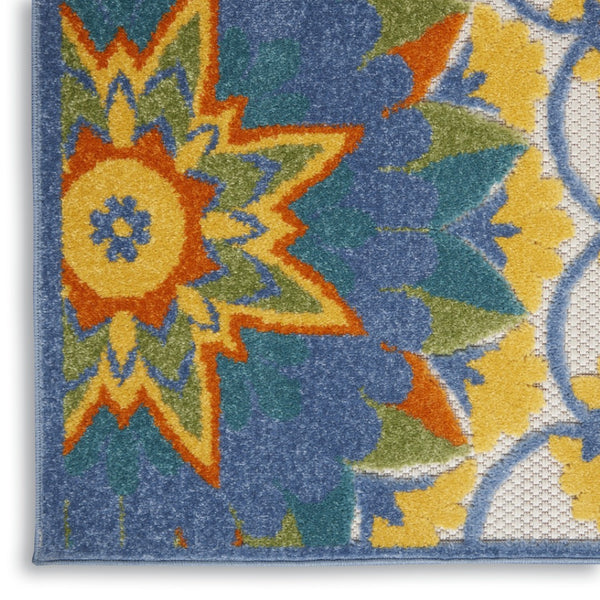 HomeRoots 5' Stylish Ivory and Blue Floral Area Rug - Durable Indoor/Outdoor Design for Elegant Spaces 7' x 10' 385065