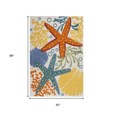 Homeroots 4' Yellow And Ivory Indoor-outdoor Area Rug - Durable, Stylish, And Easy To Maintain For Any Space 4' X 6' Polypropylene 385085