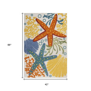 Homeroots 4' Yellow And Ivory Indoor-outdoor Area Rug - Durable, Stylish, And Easy To Maintain For Any Space 4' X 6' Polypropylene 385085