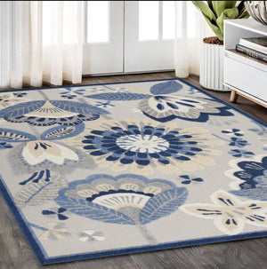 Homeroots 5' X 8' Blue And Gray Floral Indoor Outdoor Area Rug  Polypropylene 385105