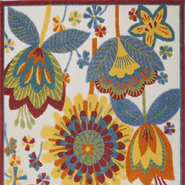 HomeRoots 5' Blue and Gray Floral Indoor Outdoor Area Rug - Timeless Elegance for Any Space, Easy Care 5?x8' 385121