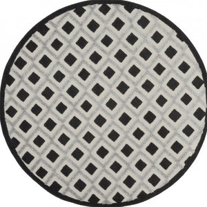 HomeRoots 5' Modern Geometric Area Rug - Durable Indoor/Outdoor Design for High-Traffic Spaces and Easy Care 5' Round 385140