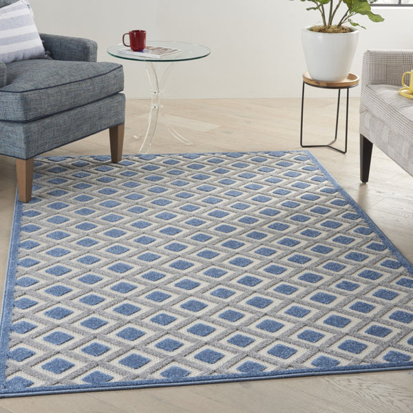 HomeRoots 5' Modern Geometric Area Rug - Durable Indoor/Outdoor Design for High-Traffic Spaces and Easy Care 5' x 8' 385151