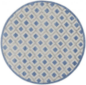 HomeRoots 5' Modern Geometric Area Rug - Durable Indoor/Outdoor Design for High-Traffic Spaces and Easy Care 5' Round 385154