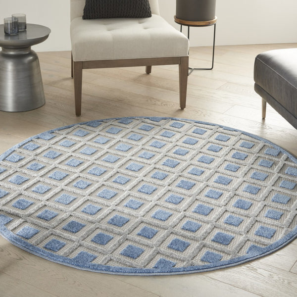 HomeRoots 5' Modern Geometric Area Rug - Durable Indoor/Outdoor Design for High-Traffic Spaces and Easy Care 5' Round 385154
