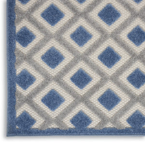 HomeRoots 5' Modern Geometric Area Rug - Durable Indoor/Outdoor Design for High-Traffic Spaces and Easy Care 6' x 9' 385156