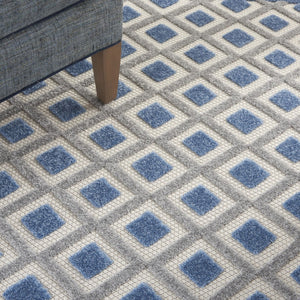 HomeRoots 5' Modern Geometric Area Rug - Durable Indoor/Outdoor Design for High-Traffic Spaces and Easy Care 6' x 9' 385156