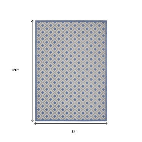 Homeroots 4' Black And White Indoor Outdoor Area Rug - Durable, Stylish, And Easy To Maintain For Any Space 7'x10' Area Rug Polypropylene 385157