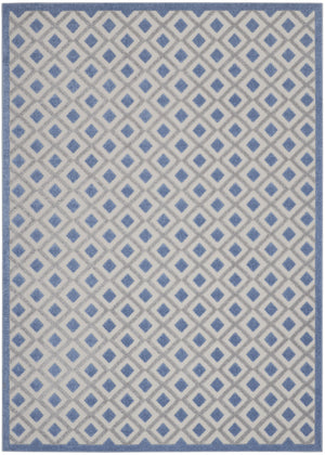 Homeroots 4' Black And White Indoor Outdoor Area Rug - Durable, Stylish, And Easy To Maintain For Any Space 7'x10' Area Rug Polypropylene 385157