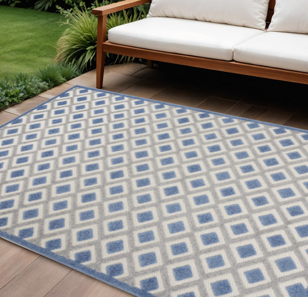 HomeRoots 5' Modern Geometric Area Rug - Durable Indoor/Outdoor Design for High-Traffic Spaces and Easy Care 8'x11' Area Rug Blue Grey 385160