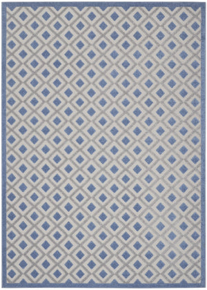 Homeroots 4' Black And White Indoor Outdoor Area Rug - Durable, Stylish, And Easy To Maintain For Any Space 8'x11' Area Rug Polypropylene 385160