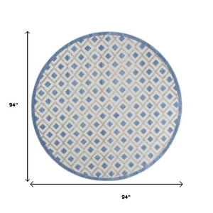 Homeroots 4' Black And White Indoor Outdoor Area Rug - Durable, Stylish, And Easy To Maintain For Any Space 8' Round Area Rug Polypropylene 385161