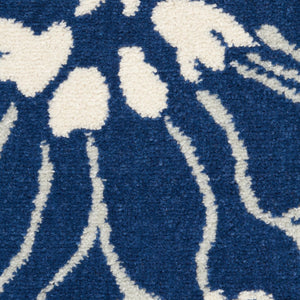 HomeRoots 5' Blue and Ivory Floral Area Rug - Timeless Elegance for Living Rooms & High-Traffic Spaces 5? Round 385480
