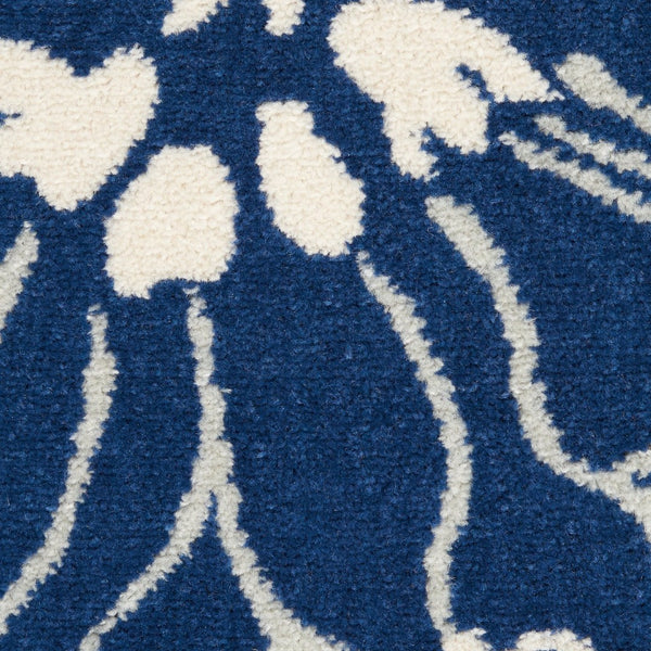 HomeRoots 5' Blue and Ivory Floral Area Rug - Timeless Elegance for Living Rooms & High-Traffic Spaces 5? Round 385480