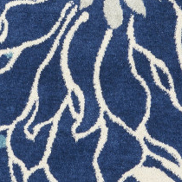 HomeRoots 5' Blue and Ivory Floral Area Rug - Timeless Elegance for Living Rooms & High-Traffic Spaces 8? Round 385483