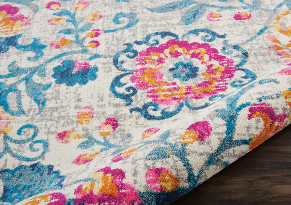 Homeroots 5' X 7' Ivory Floral Dhurrie Area Rug  Polypropylene 385488