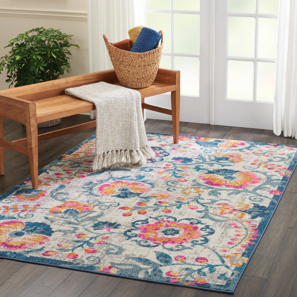 Homeroots 5' X 7' Ivory Floral Dhurrie Area Rug  Polypropylene 385488