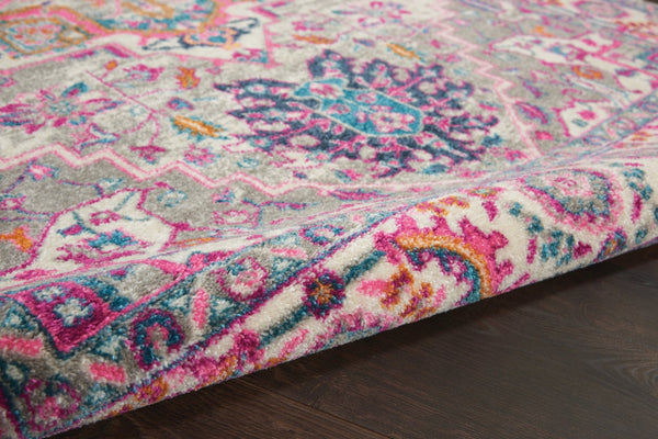 HomeRoots 5' Light Gray and Pink Medallion Area Rug - Timeless Design for Cozy Living Spaces and Durability 5?x7? 385496