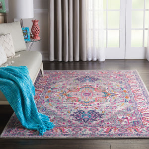 HomeRoots 5' Light Gray and Pink Medallion Area Rug - Timeless Design for Cozy Living Spaces and Durability 5?x7? 385496