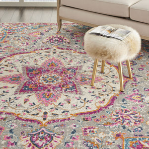 HomeRoots 5' Gray and Ivory Medallion Area Rug - Timeless Elegance for Living Spaces, Soft and Durable Design 7' X 10' Rectangle 385523