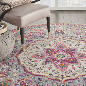 HomeRoots 5' Gray and Ivory Medallion Area Rug - Timeless Elegance for Living Spaces, Soft and Durable Design 8' Round Round 385525