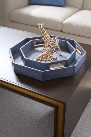 Chelsea House Giraffes Hand-Painted Italian Glazed Ceramic Pair — Glossy Artful Accents For Shelves, Mantels, Gifts 385746