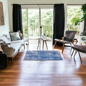 Homeroots 6' X 9' Blue And Ivory Abstract Dhurrie Area Rug  Polypropylene 385861