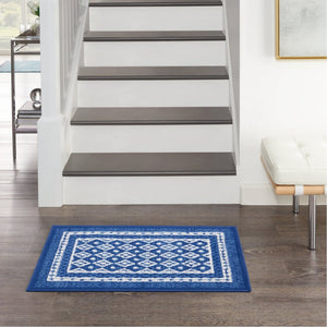 Homeroots 5' X 7' Navy Blue Geometric Dhurrie Area Rug  Polypropylene 385884