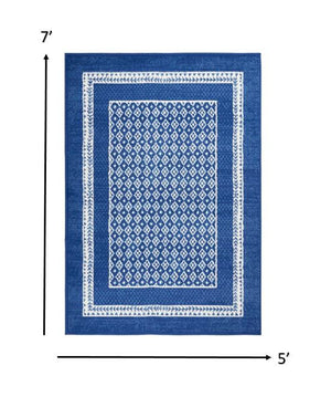 Homeroots 5' X 7' Navy Blue Geometric Dhurrie Area Rug  Polypropylene 385884
