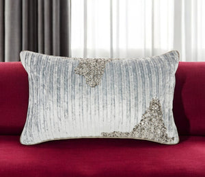 Homeroots 12" X 20" Periwinkle Cotton Throw Pillow   386659