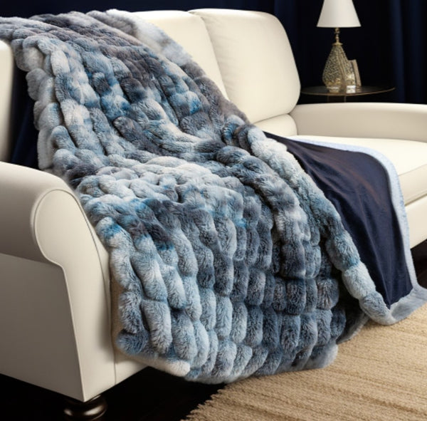 Homeroots Chunky Sectioned Shades Of Blue Faux Fur Throw Blanket  Polyester 386754