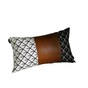 Homeroots Set Of 4 Black And White Reverse With Faux Leather Lumbar Pillow Covers   386825