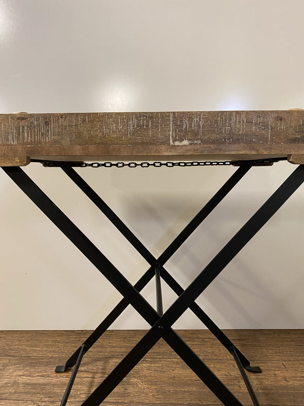 Homeroots Modern Farmhouse Literal Tray Table   387688