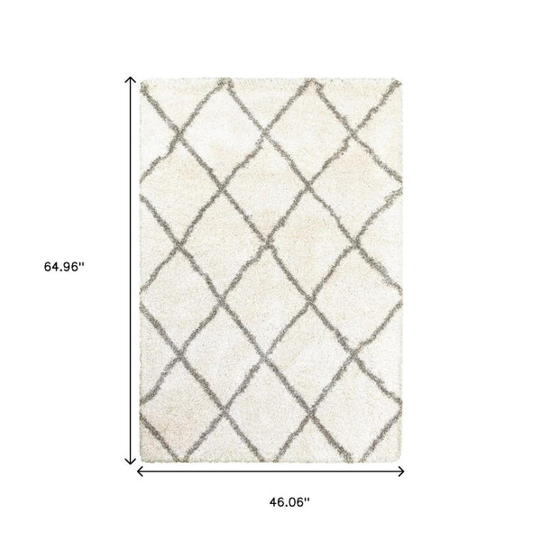 HomeRoots 2' Elegant Ivory and Gray Geometric Lattice Runner Rug - Durable, Soft, Stylish for High-Traffic Areas Ivory/ Grey 3'10" x 5'5" 387946
