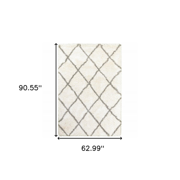 Homeroots 5' X 8' Ivory And Gray Geometric Lattice Area Rug Ivory,Grey Polypropylene 387964