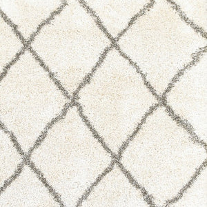 Homeroots 5' X 8' Ivory And Gray Geometric Lattice Area Rug Ivory,Grey Polypropylene 387964