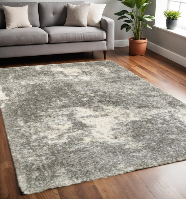 HomeRoots 2' Stylish Gray and Ivory Distressed Abstract Runner Rug for Elegant Hallways and Entryways Decor Grey/ Ivory 5'3" x 7'6" 387965
