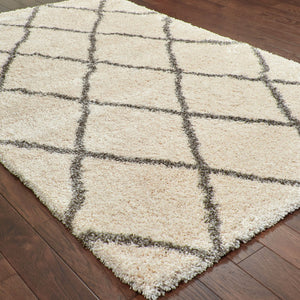 Homeroots 7' X 10' Ivory And Gray Geometric Lattice Area Rug Ivory,Grey Polypropylene 387982