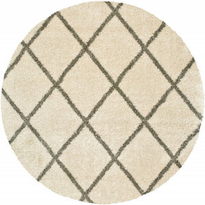 Homeroots 8’ Round Ivory And Gray Geometric Lattice Area Rug Ivory,Grey Polypropylene 387983