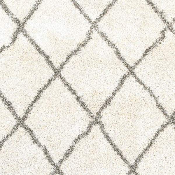 Homeroots 8' X 11' Ivory And Gray Geometric Lattice Area Rug Ivory,Grey Polypropylene 387991