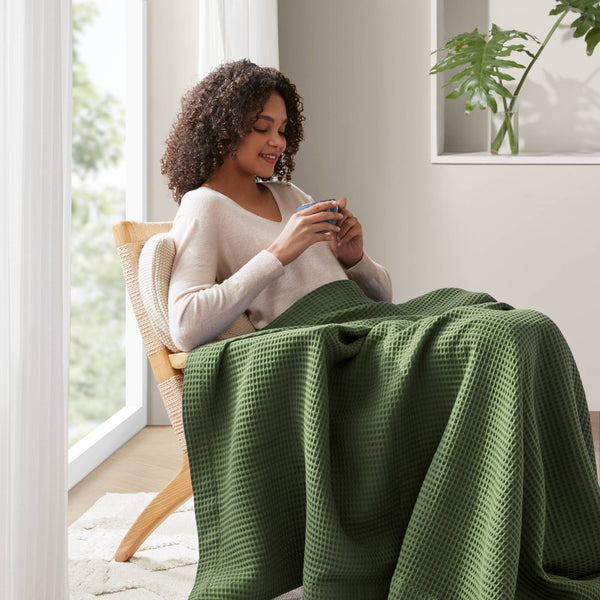 English Elm 1PC Twin Cotton Waffle Blanket 300gsm Lightweight Breathable Cozy Throw for Year-Round Comfort Green 15.75 L x 12.2 W x 3.94 H B035P341140