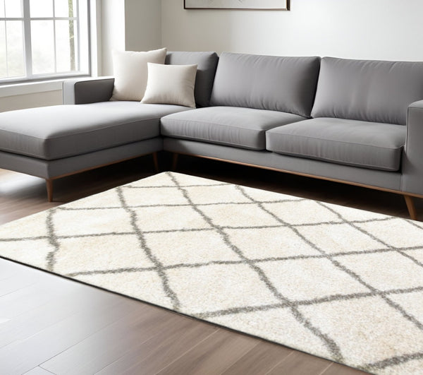 HomeRoots 2' Elegant Ivory and Gray Geometric Lattice Runner Rug - Durable, Soft, Stylish for High-Traffic Areas Ivory/ Grey 9'10" x 12'10" 388006