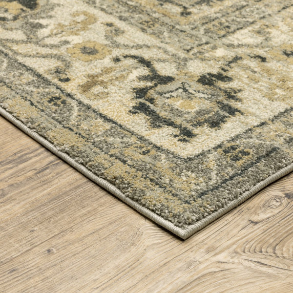 Homeroots 5' X 8' Beige And Gray Traditional Medallion Indoor Area Rug  Polypropylene 388039